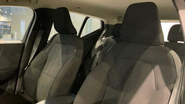 Volvo XC40 Essential, T2 automatic, Benzine + Navi + Park Assist + ....