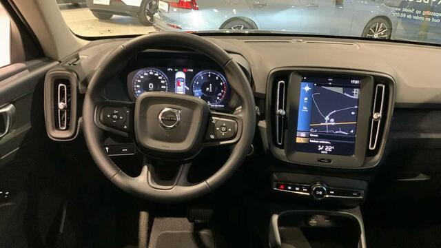 Volvo XC40 Essential, T2 automatic, Benzine + Navi + Park Assist + ....