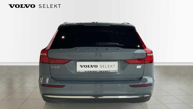 Volvo V60 Recharge Core, T6 AWD plug-in hybrid, Elektrisch/benzine, Bright + Navi + Driver