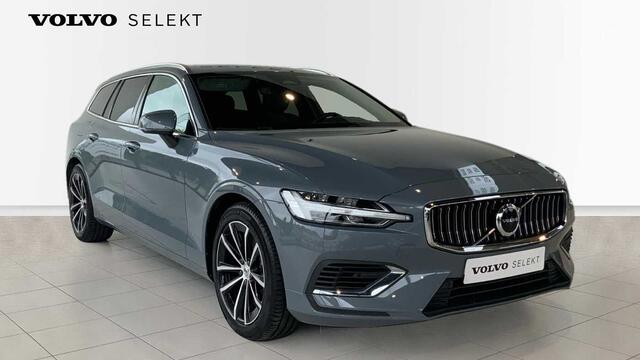 Volvo V60 Recharge Core, T6 AWD plug-in hybrid, Elektrisch/benzine, Bright + Navi + Driver