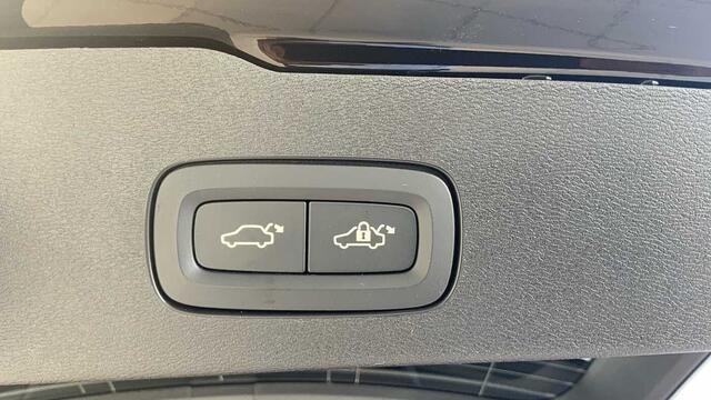 Volvo V60 II Plus, B4 Mild-Hybrid, Benzine Dark + Leder + Harman Kardon +Intellisafe surround