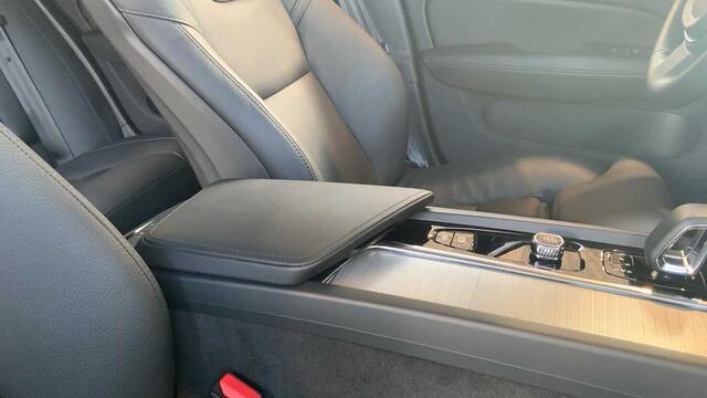 Volvo V60 II Plus, B4 Mild-Hybrid, Benzine Dark + Leder + Harman Kardon +Intellisafe surround