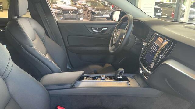 Volvo V60 II Plus, B4 Mild-Hybrid, Benzine Dark + Leder + Harman Kardon +Intellisafe surround