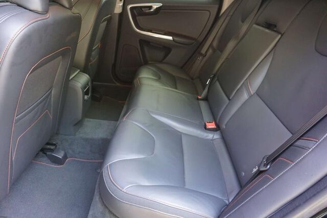 Volvo XC60 2.0 D3 Ocean Race Automaat-Navi-Leder-PDC-Garantie