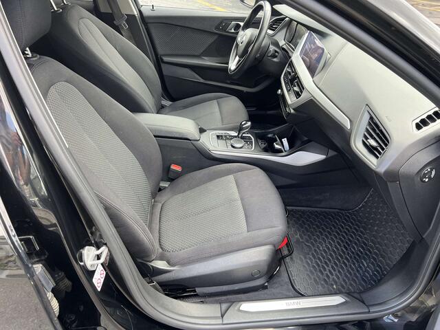 BMW 1-Serie 118 118iAbo�te autoNAVICAMERABTAndroidCarPlay