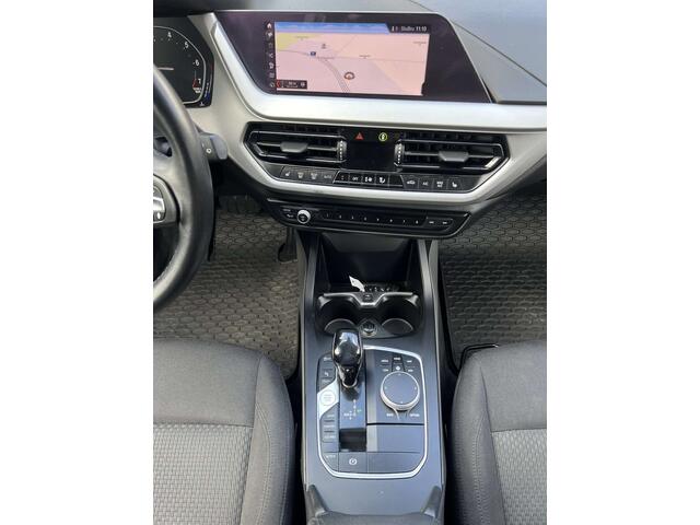 BMW 1-Serie 118 118iAbo�te autoNAVICAMERABTAndroidCarPlay
