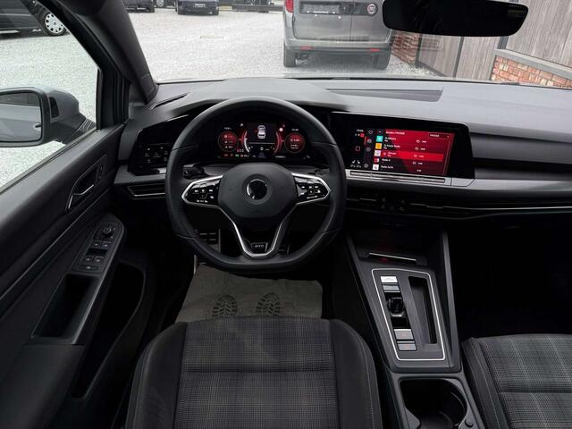 Volkswagen Golf GTD 2.0tdi/camera/carplay/IQlight/acc/200pk/sportzetel