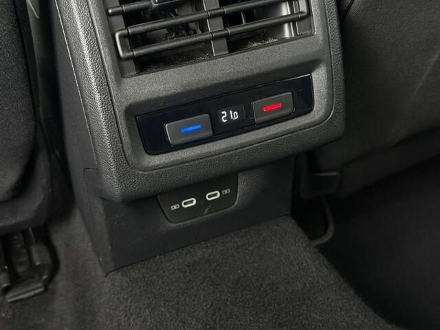 Volkswagen Golf GTD 2.0tdi/camera/carplay/IQlight/acc/200pk/sportzetel