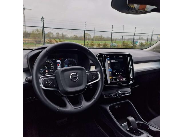 Volvo XC40 1.5 T4 PHEV/Carplay/Heated Seats/Camera/Navi