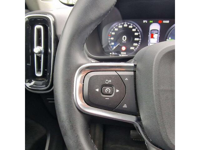 Volvo XC40 1.5 T4 PHEV/Carplay/Heated Seats/Camera/Navi