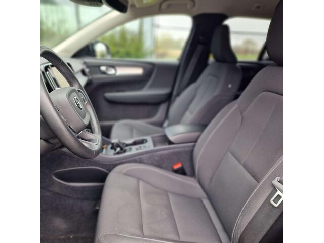 Volvo XC40 1.5 T4 PHEV/Carplay/Heated Seats/Camera/Navi