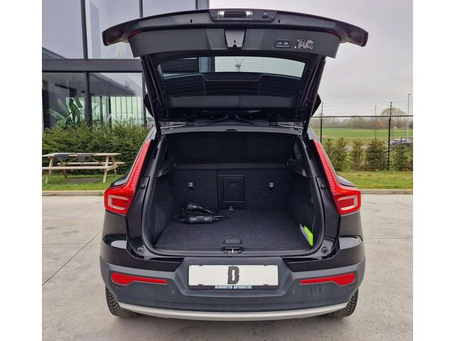 Volvo XC40 1.5 T4 PHEV/Carplay/Heated Seats/Camera/Navi