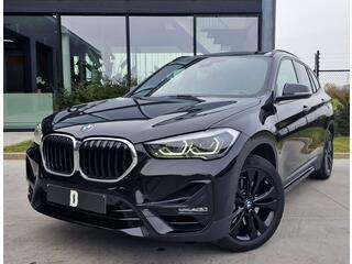 BMW X1 1.5iA xDrive 25e/HUD/Sport Seats/Camera/Trekhaak