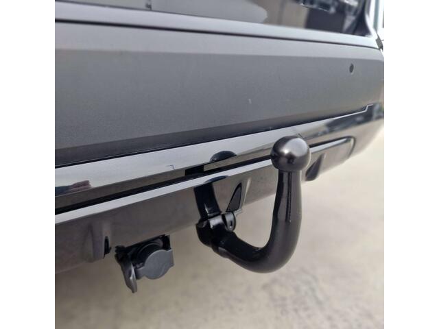 BMW X1 1.5iA xDrive 25e/HUD/Sport Seats/Camera/Trekhaak