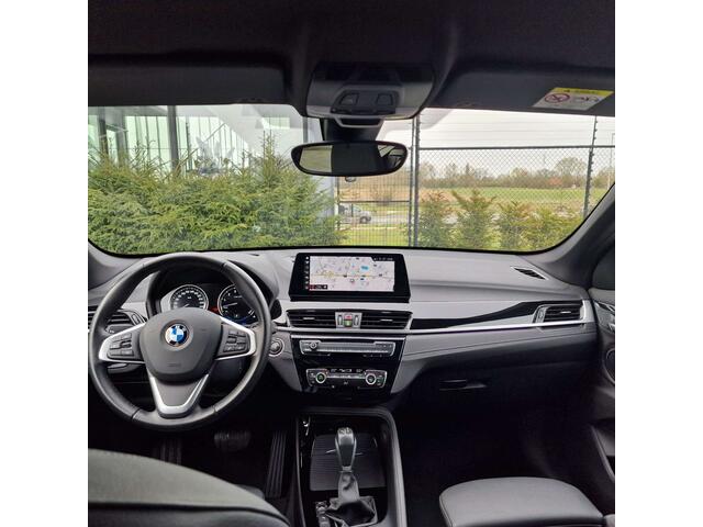 BMW X1 1.5iA xDrive 25e/HUD/Sport Seats/Camera/Trekhaak