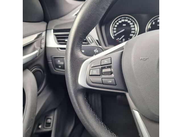 BMW X1 1.5iA xDrive 25e/HUD/Sport Seats/Camera/Trekhaak