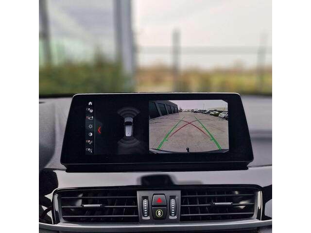 BMW X1 1.5iA xDrive 25e/HUD/Sport Seats/Camera/Trekhaak