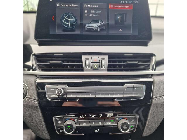 BMW X1 1.5iA xDrive 25e/HUD/Sport Seats/Camera/Trekhaak