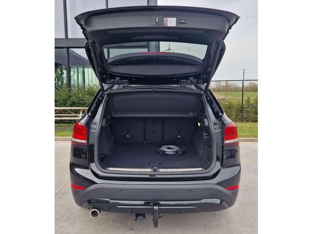 BMW X1 1.5iA xDrive 25e/HUD/Sport Seats/Camera/Trekhaak