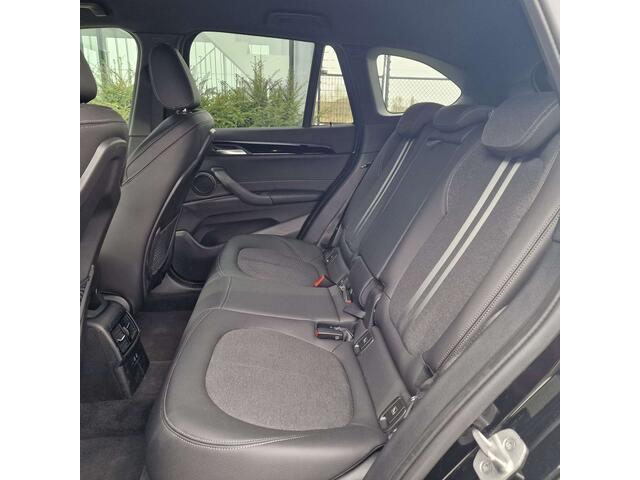 BMW X1 1.5iA xDrive 25e/HUD/Sport Seats/Camera/Trekhaak