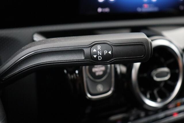 Mercedes-Benz CLA-Klasse 180 SHOOTING BRAKE DA SHOOTING BRAKE DA  + GPS + CAMERA + PDC + CRUISE + OPEN DAK + ALU 18