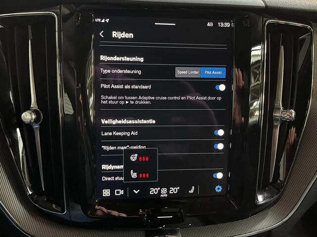 Volvo XC60 2.0 B4 MHEV Plus Dark Leder 21 360�Camera