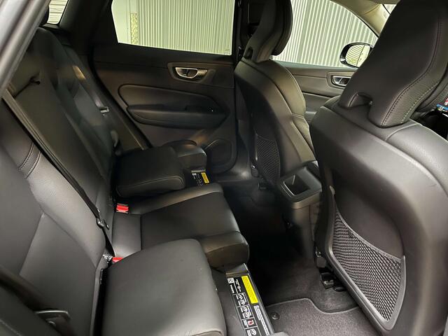 Volvo XC60 2.0 B4 MHEV Plus Dark Leder 21 360�Camera