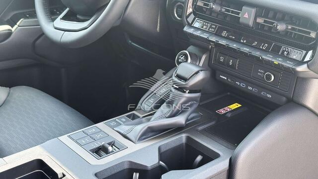 Toyota Land CRUISER Prado 2.8L DSL 4X4 FIRST EDITION AT EXPORT OUT OF EUROPE