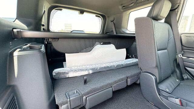 Toyota Land CRUISER Prado 2.8L DSL 4X4 FIRST EDITION AT EXPORT OUT OF EUROPE