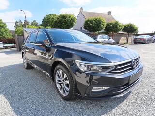 VOLKSWAGEN PASSAT SW 2.0 TDi SCR Styl Business DSG 12900eur +BTW/TVA
