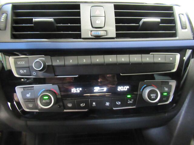 BMW 3-Serie 320 D M Sport Navi Pro LED Leder PDC Carplay Zetelver