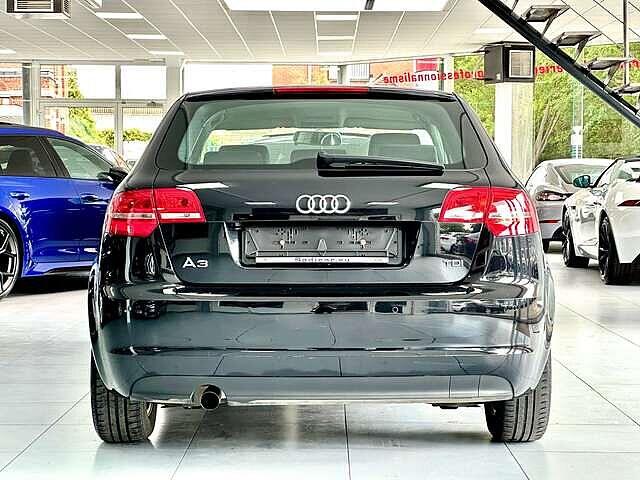 Audi A3 SPORTBACK 1.6 TDi 105cv - 5 PORTES