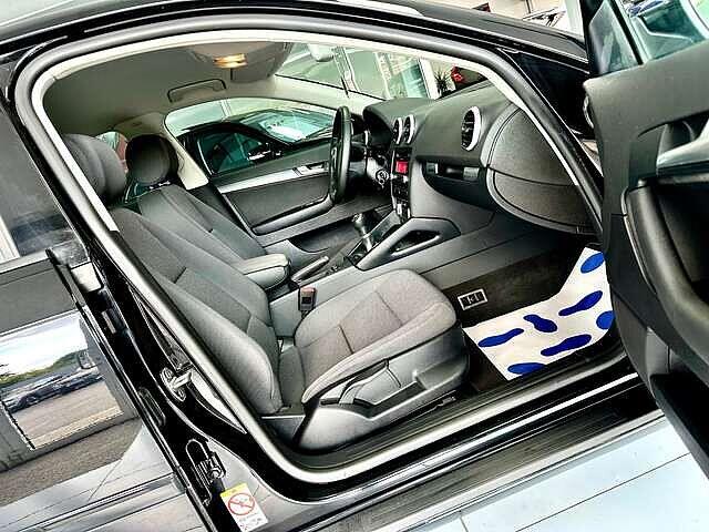 Audi A3 SPORTBACK 1.6 TDi 105cv - 5 PORTES