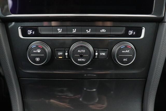 Volkswagen Golf VII TDI VII TDI + CARPLAY + GPS + CAMERA + PDC