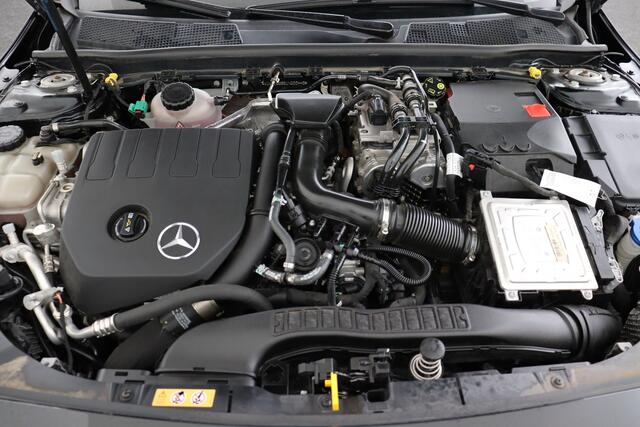 Mercedes-Benz CLA-Klasse 250 AMG-LINE SHOOTING BRAEK e-iA AMG-LINE SHOOTING BRAEK e-iA + CARPLAY + GPS + CAMERA + LEDER/ALCANTARA + PDC + CRUISE + ALU