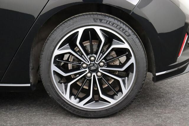 Ford Focus ST-LINE BUS 1.5 ECOBLUE ST-LINE BUS 1.5 ECOBLUE + GPS + CAMERA + PDC + CRUISE + ALU