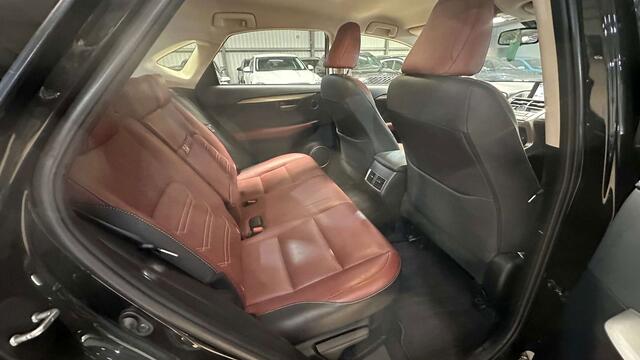 Lexus NX 300h 2.5i AWD Business Edition E-CVT
