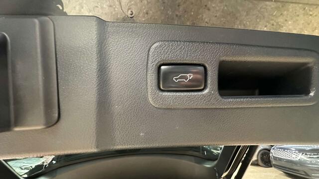 Lexus NX 300h 2.5i AWD Business Edition E-CVT