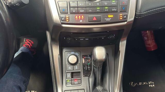 Lexus NX 300h 2.5i AWD Business Edition E-CVT
