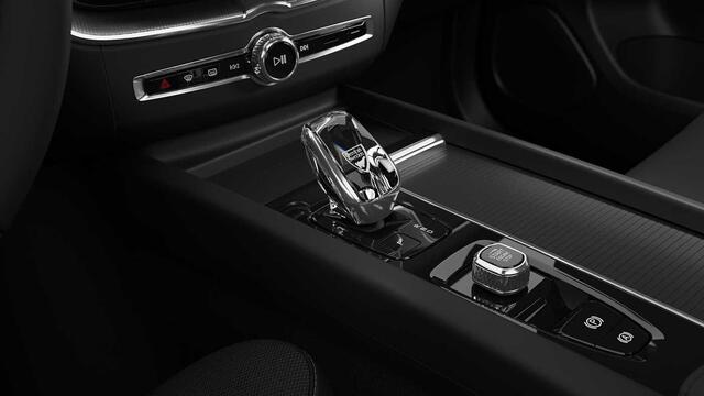 Volvo XC60 Black Edition Plus, T6 AWD Plug-in hybrid, Elektrisch/benzine