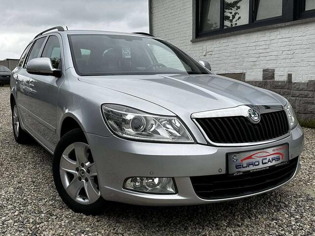 Skoda Octavia SW 1.6 CR TDi Ambition NAVI/SENSOR/CRUISE/BT MUSIC