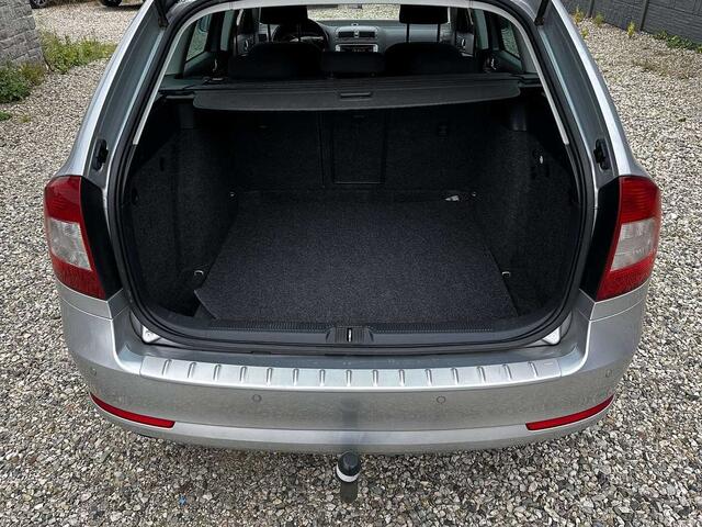 Skoda Octavia SW 1.6 CR TDi Ambition NAVI/SENSOR/CRUISE/BT MUSIC