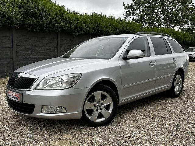 Skoda Octavia SW 1.6 CR TDi Ambition NAVI/SENSOR/CRUISE/BT MUSIC