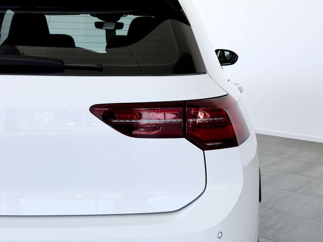 Volkswagen Golf 2.0TSI DSG CLUBSPORTHARMAN.KARDONCARPLAYCAMERA