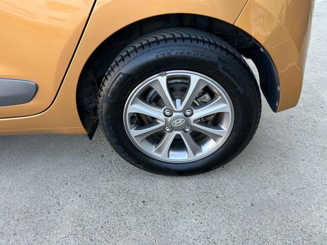 Hyundai I 10 1.0i Fun AUTOMAAT MET SLECHTS 135000 KM