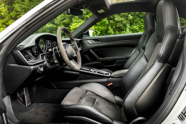 Porsche 992 4 GTS  Crayon  Pano  ACC  Matrix  BOSE 
