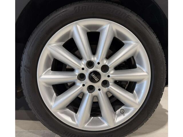 Mini Clubman One 1.5iA 102CV B.AUTO 65.000KM NAVi LED Bi-XENON KYLS