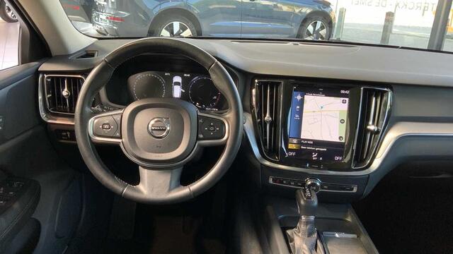 Volvo V60 Momentum Pro D3 Geartronic + Navi + Intellisafe Surround + Park Assist Pack +