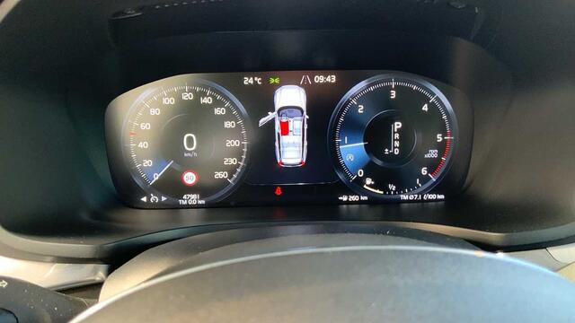 Volvo V60 Momentum Pro D3 Geartronic + Navi + Intellisafe Surround + Park Assist Pack +