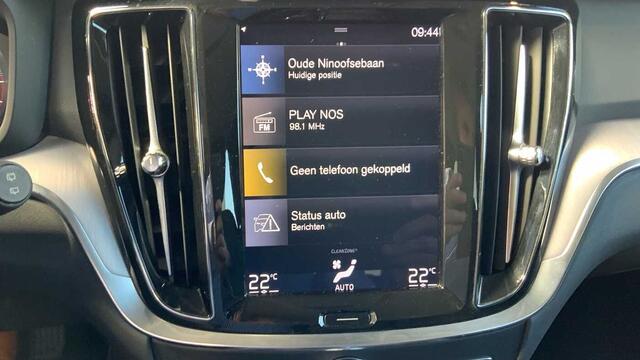 Volvo V60 Momentum Pro D3 Geartronic + Navi + Intellisafe Surround + Park Assist Pack +